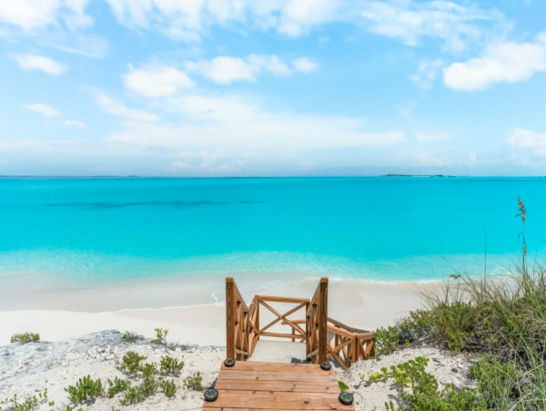 Luxurious 7-Bedroom Beachfront Retreat in Little Exuma, Bahamas